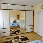 Apartament Alinik *