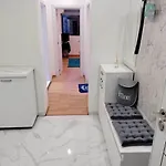 Apartament Alinik *