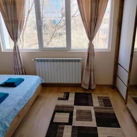 Apartment Alinik *