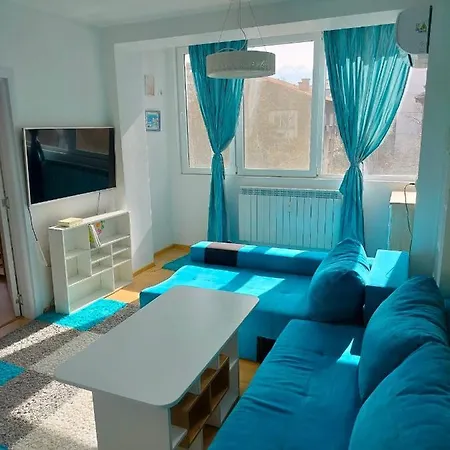 Apartment Alinik *
